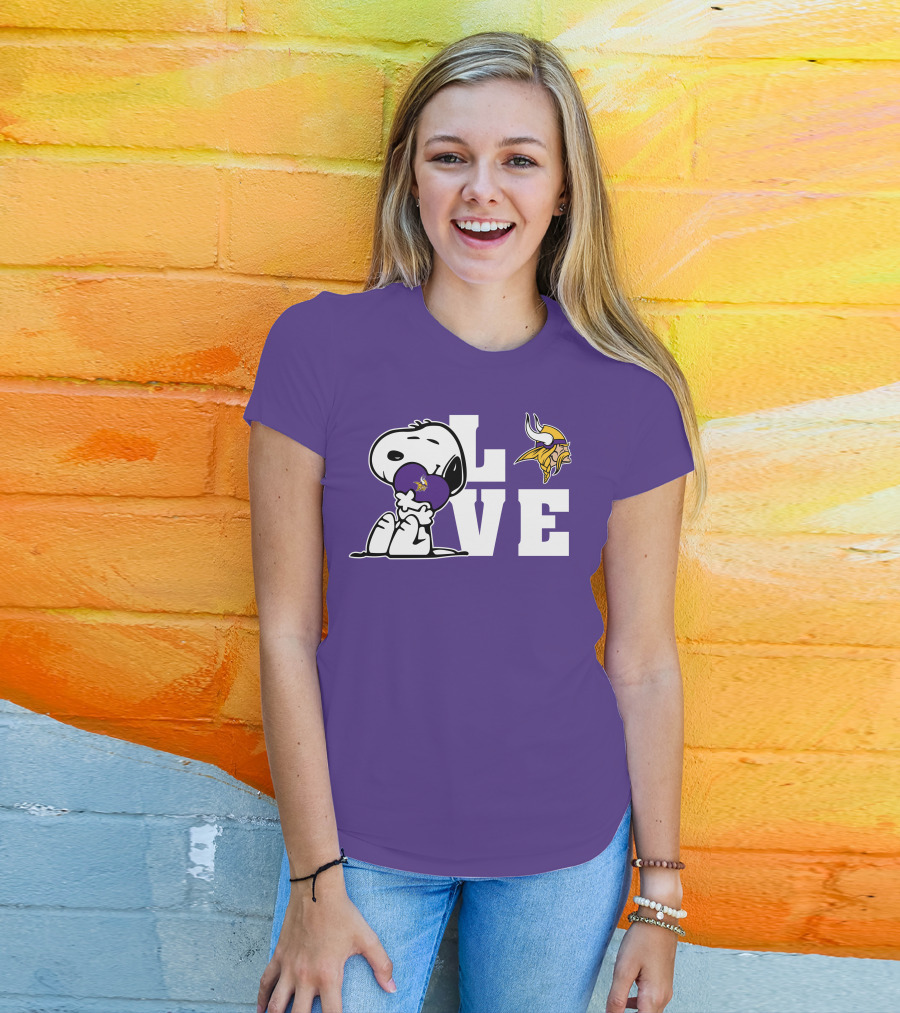 Snoopy Love Minnesota Vikings Logo Heart Hug T-Shirt