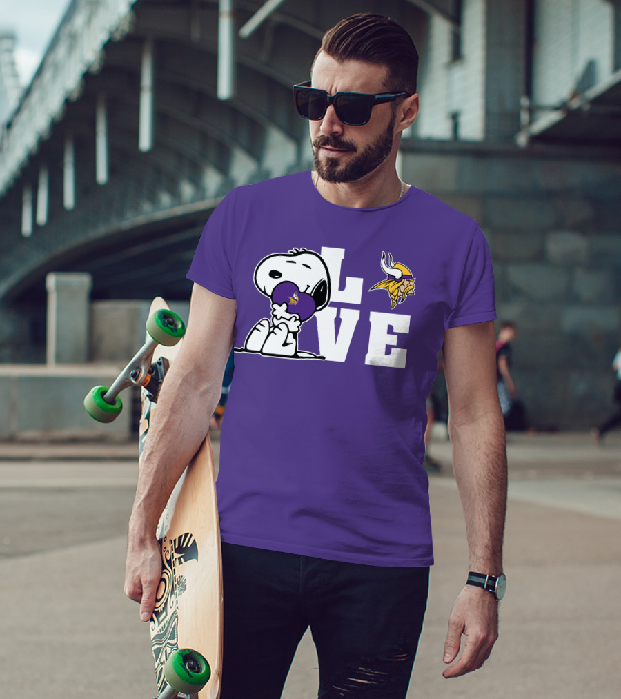 Snoopy Love Minnesota Vikings Logo Heart Hug T-Shirt