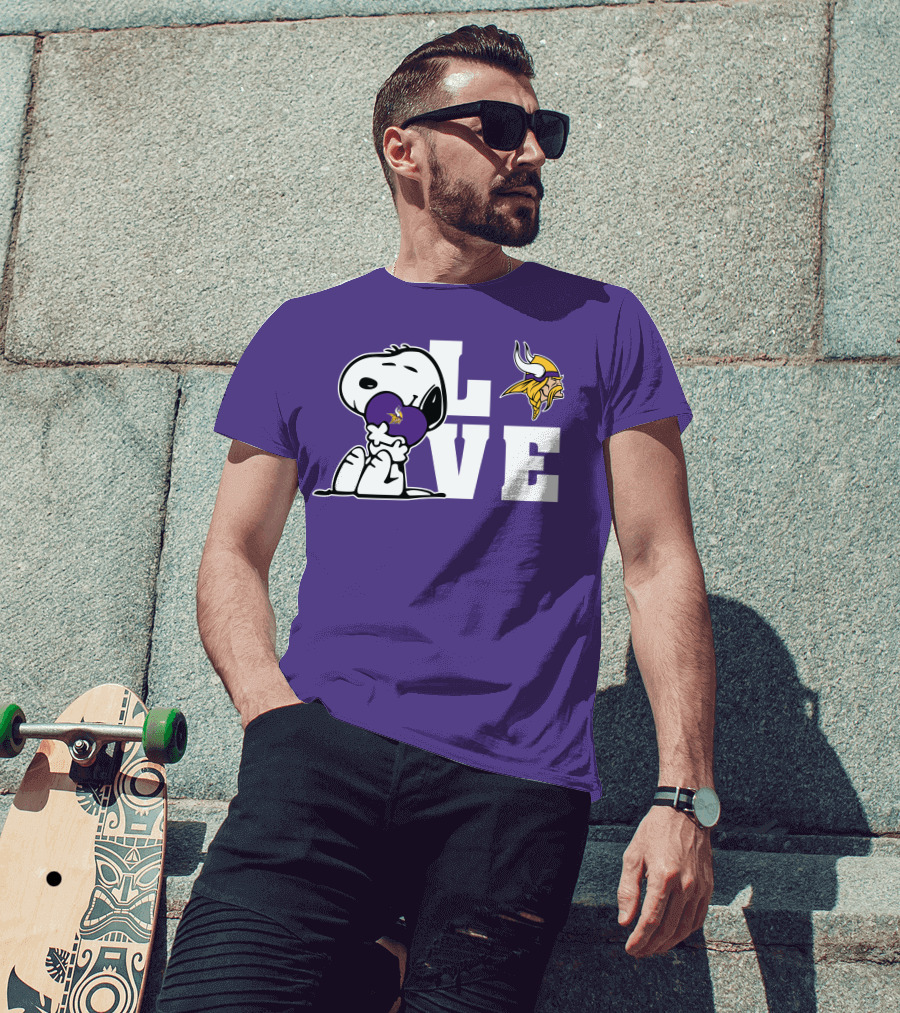 Snoopy Love Minnesota Vikings Logo Heart Hug T-Shirt