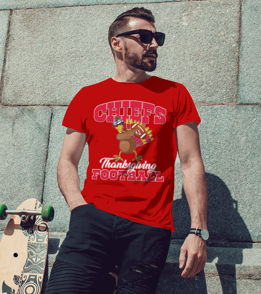 Chiefs Thanksgiving Football Turkey Holding Football T-Shirt