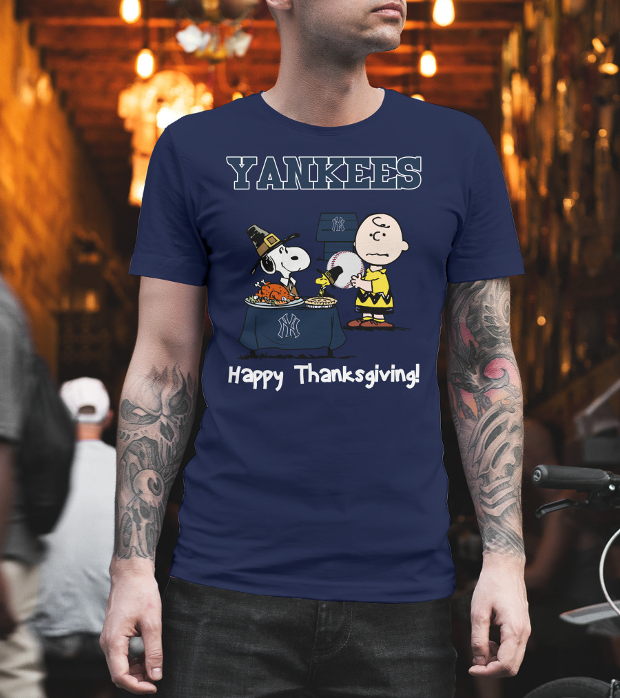 Yankees Snoopy Charlie Brown Happy Thanksgiving T-Shirt