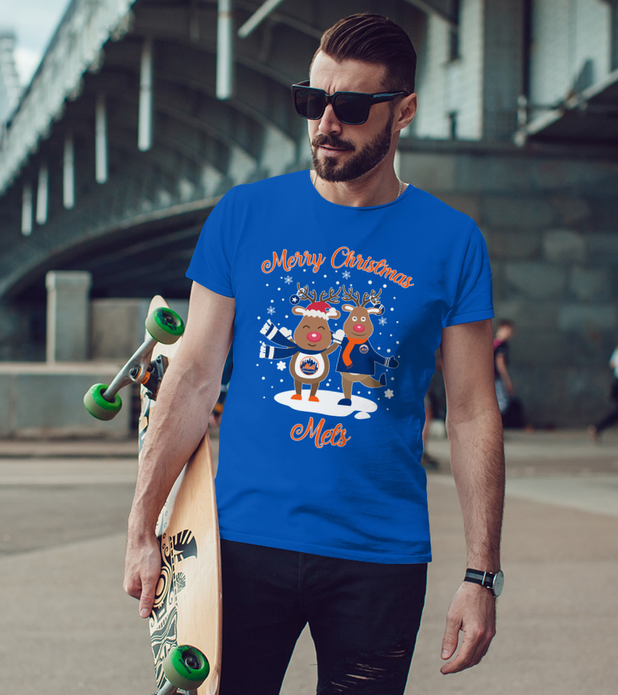 Merry Christmas Mets Reindeer Snowflakes Fun T-Shirt