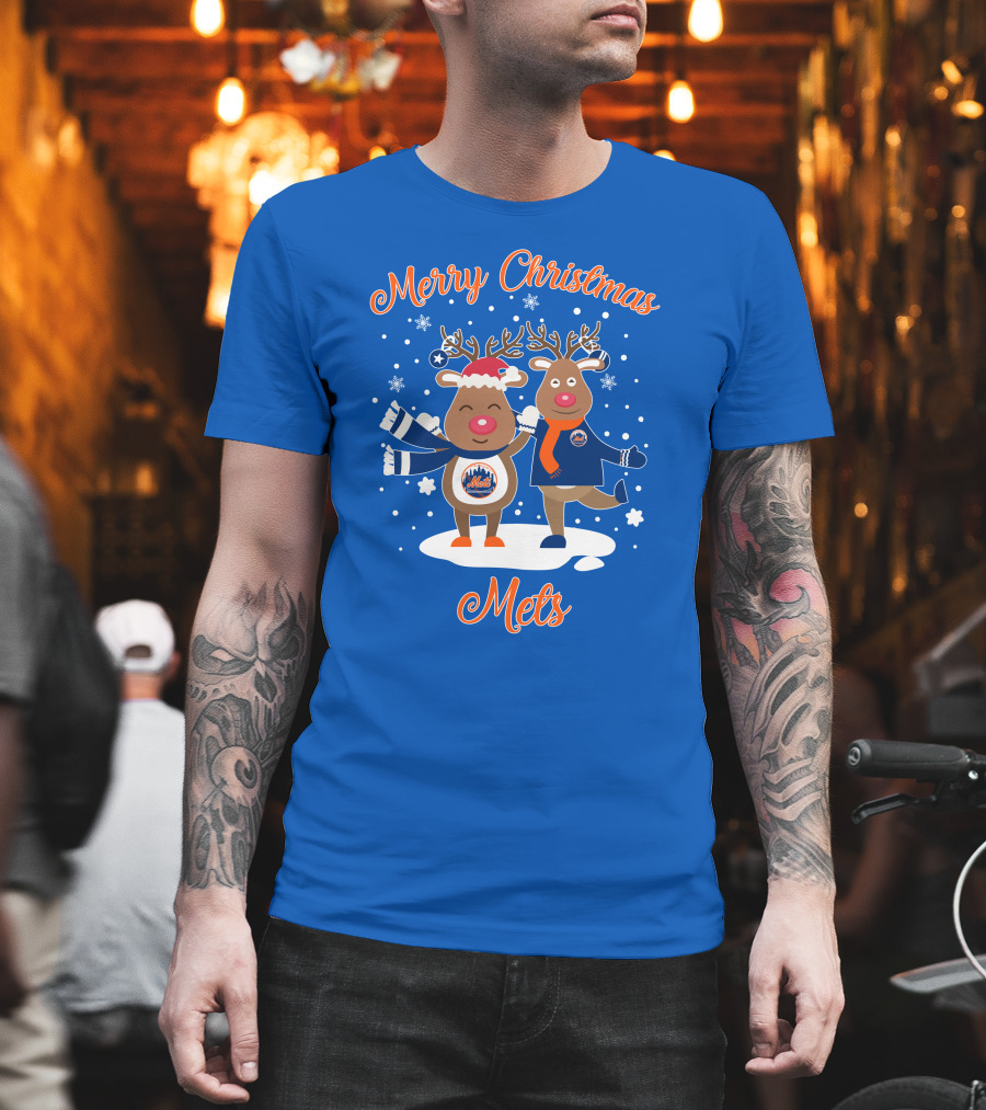 Merry Christmas Mets Reindeer Snowflakes Fun T-Shirt
