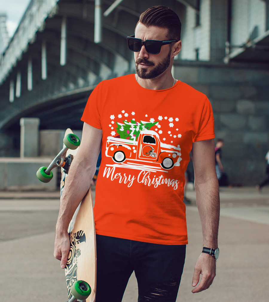Cleveland Browns Merry Christmas Vintage Car With Christmas Tree T-Shirt