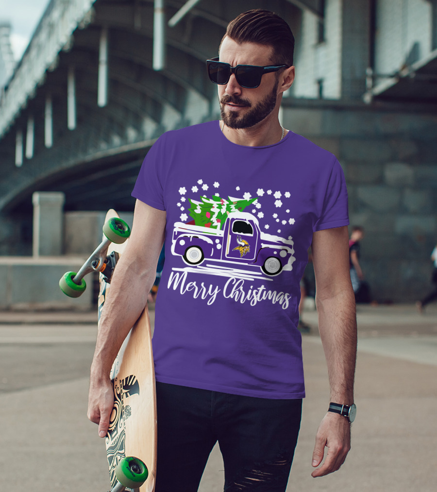 Merry Christmas Minnesota Vikings Vintage Car With Christmas Tree T-Shirt