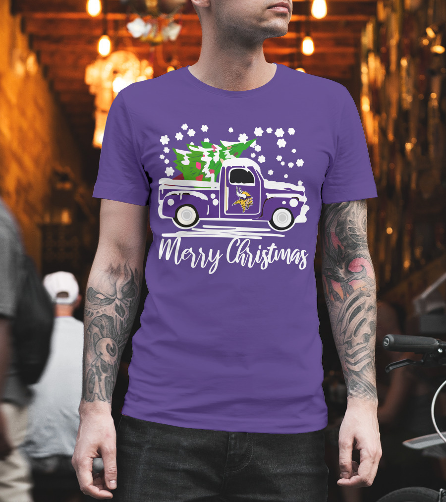 Merry Christmas Minnesota Vikings Vintage Car with Christmas Tree T-Shirt