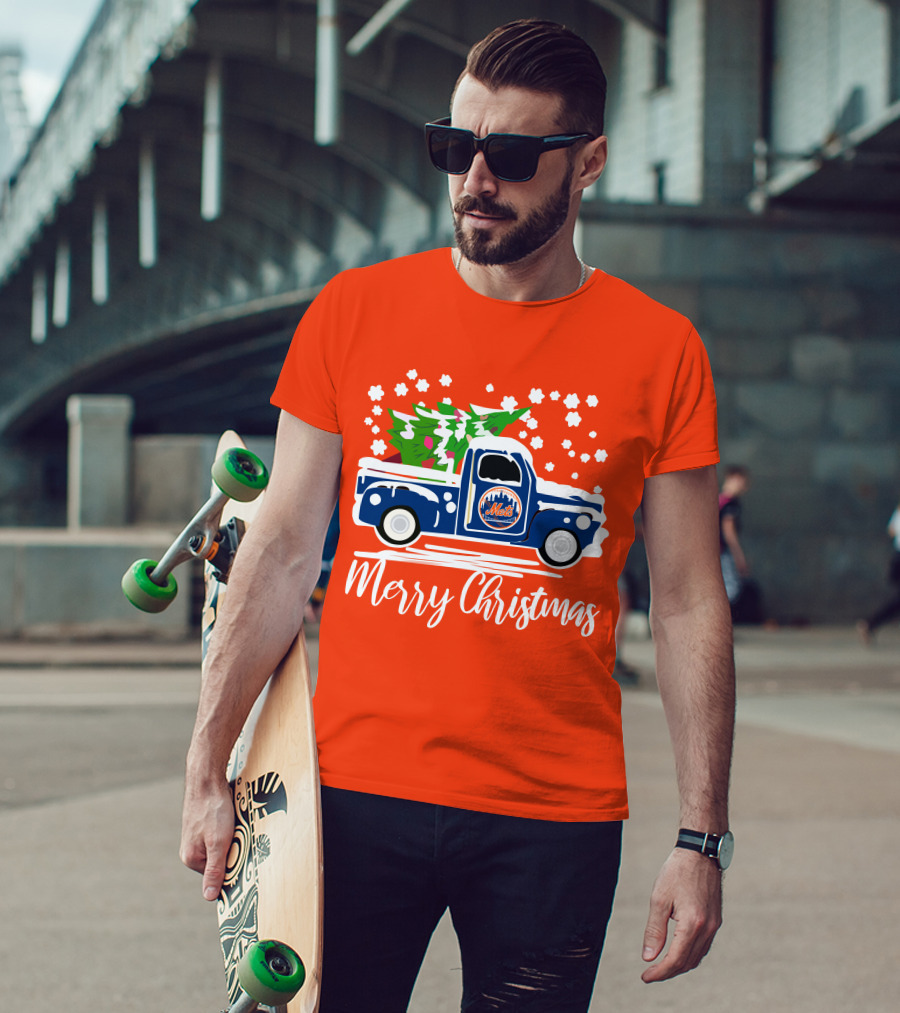 New York Mets Vintage Truck Merry Christmas Snowflakes T-Shirt