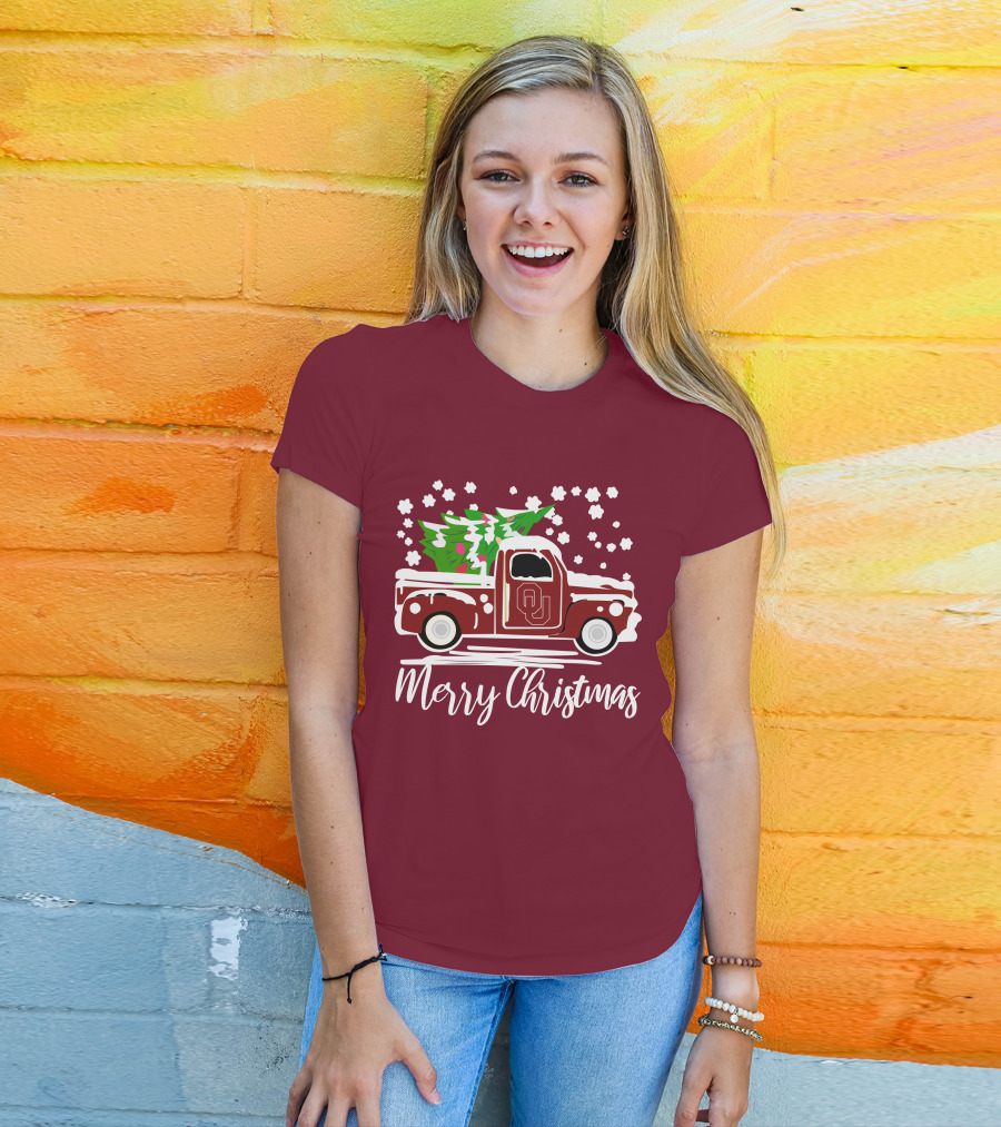 Merry Christmas Oklahoma Sooners Vintage Truck With Tree T-Shirt