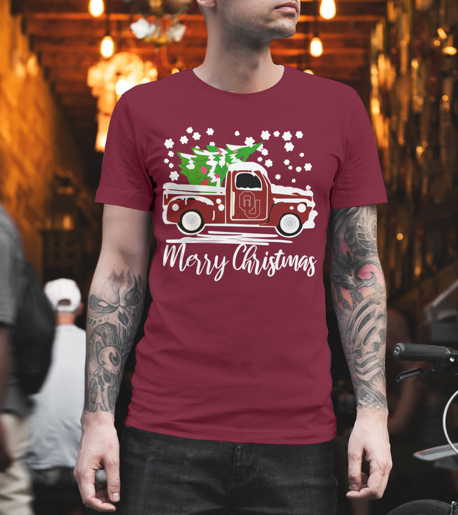 Merry Christmas Oklahoma Sooners Vintage Truck with Tree T-Shirt