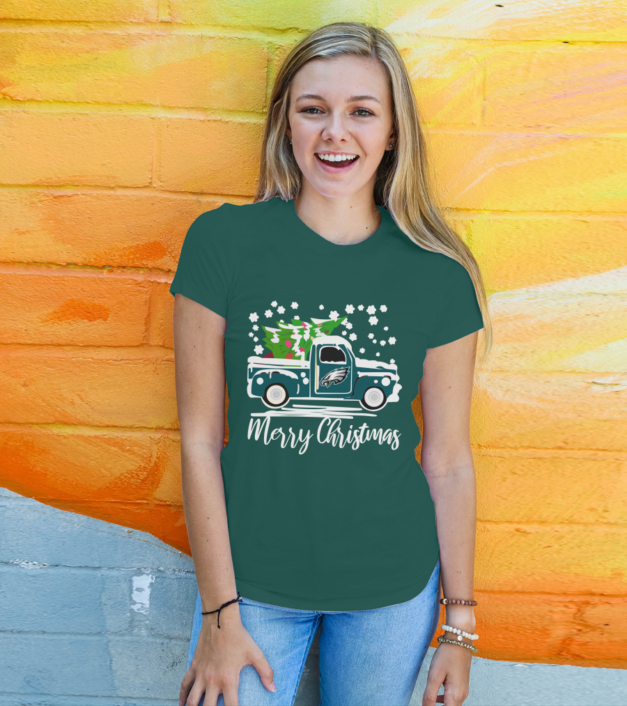 Merry Christmas Philadelphia Eagles Vintage Car Snowflakes T-Shirt