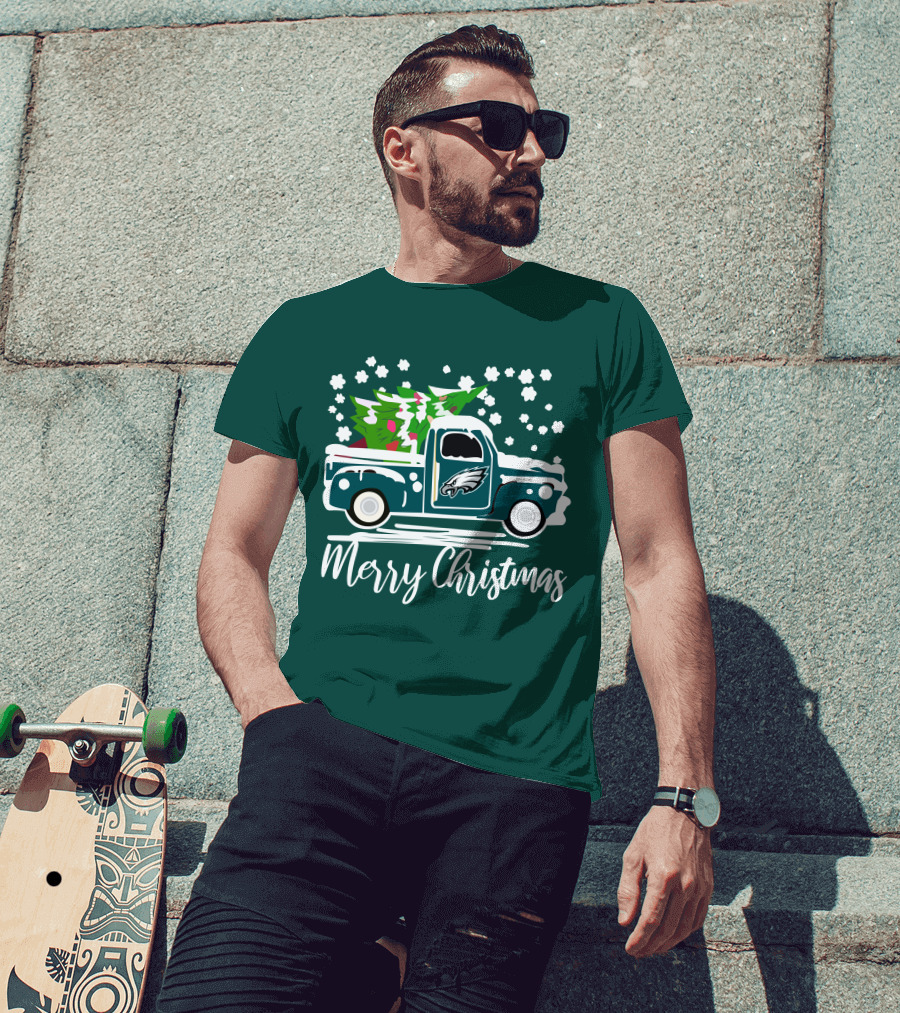 Merry Christmas Philadelphia Eagles Vintage Car Snowflakes T-Shirt