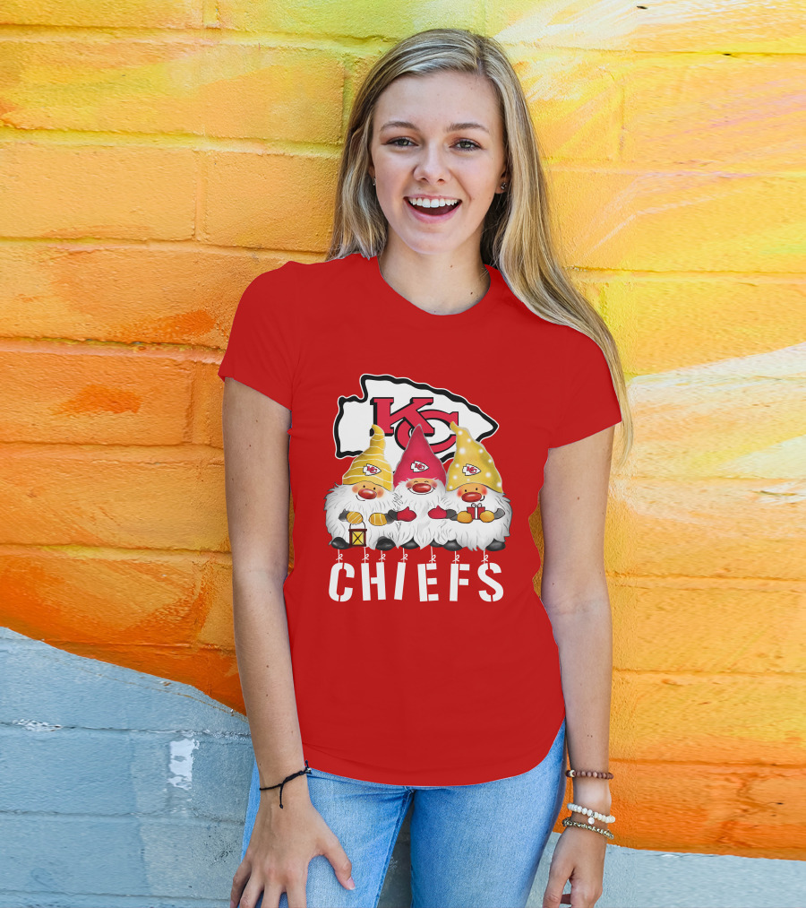 Kansas City Chiefs Merry Christmas Happy Holidays Gnomes T-Shirt