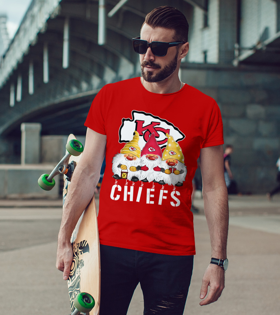 Kansas City Chiefs Merry Christmas Happy Holidays Gnomes T-Shirt