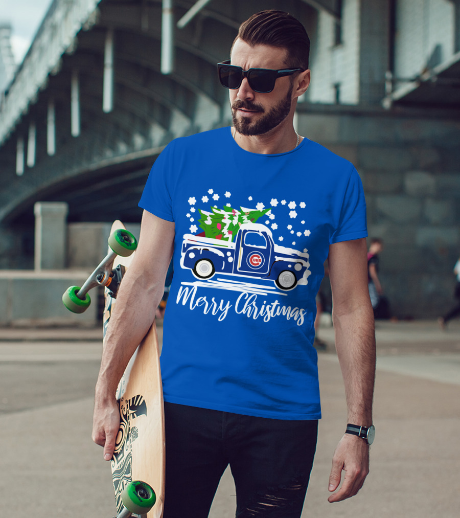 Chicago Cubs Merry Christmas Vintage Truck With Snow And Tree T-Shirt
