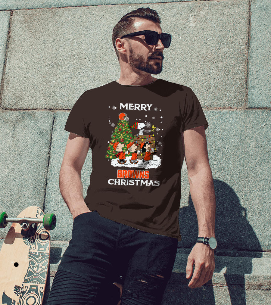 Merry Browns Christmas Peanuts Christmas Tree Celebration T-Shirt