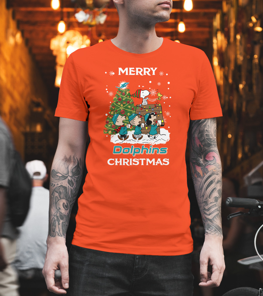 Merry Dolphins Christmas Peanuts Characters With Tree Miami T-Shirt