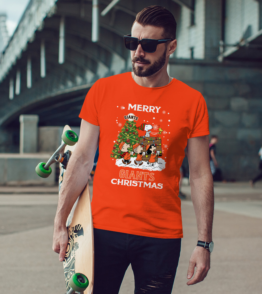 Merry Christmas San Francisco Giants Peanuts Tree T-Shirt
