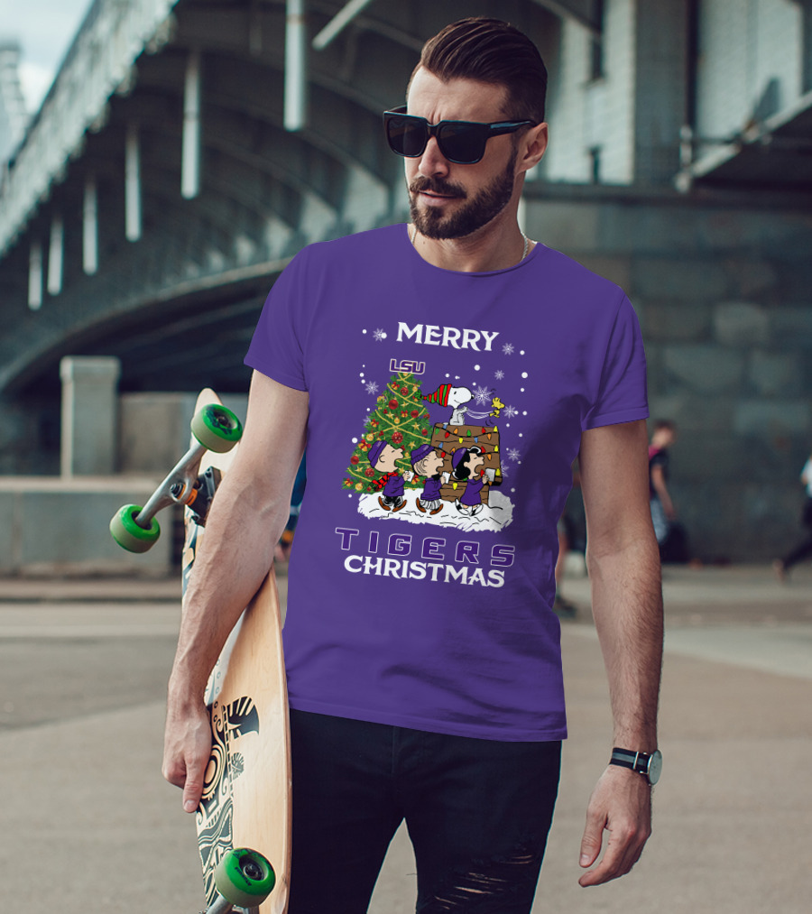 Lsu Tigers Merry Christmas Snoopy Christmas Tree Peanuts T-Shirt