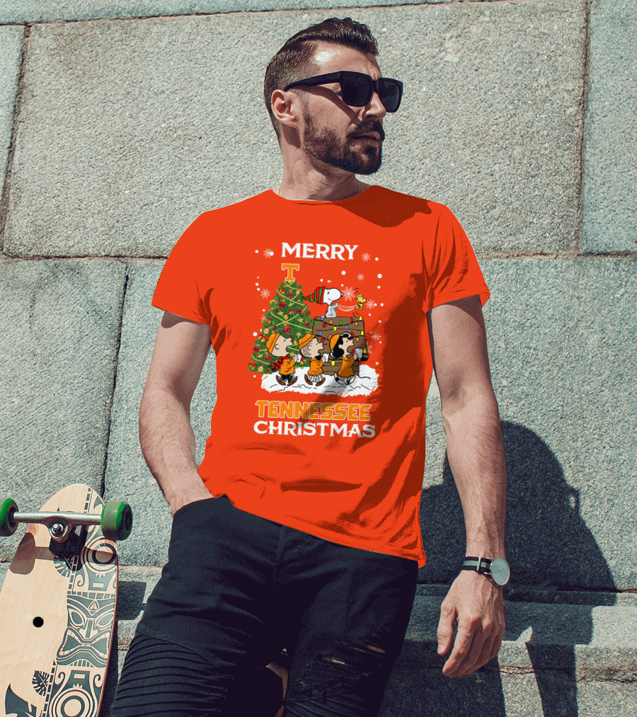 Merry Tennessee Christmas Peanuts Tree With Snoopy And Friends T-Shirt