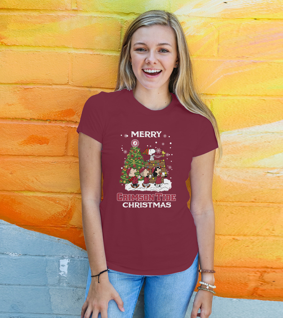 Merry Crimson Tide Christmas Peanuts Alabama Holiday Snowflakes T-Shirt
