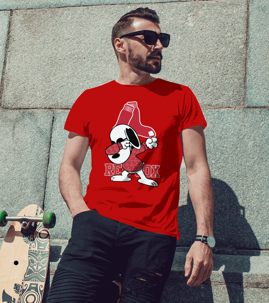 Boston Red Sox Snoopy Dabbing With Red Sox T-Shirt