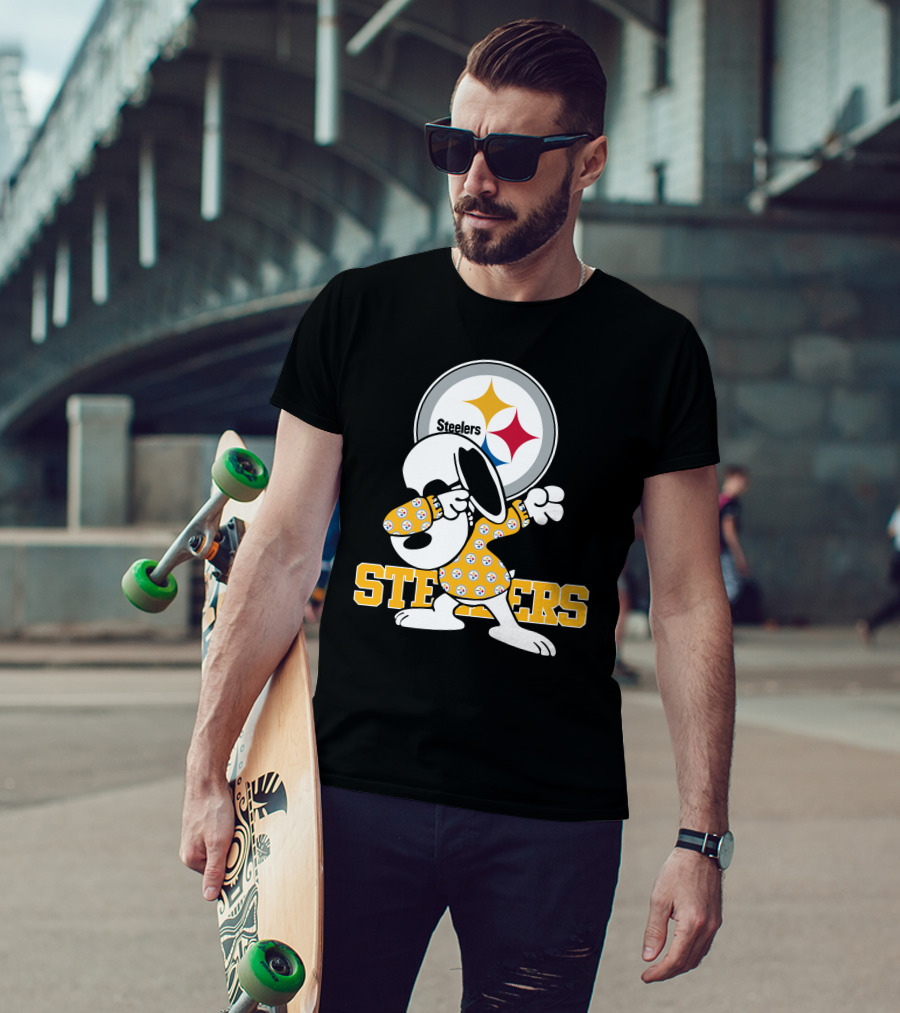 Pittsburgh Steelers Snoopy Dabbing Fan T-Shirt
