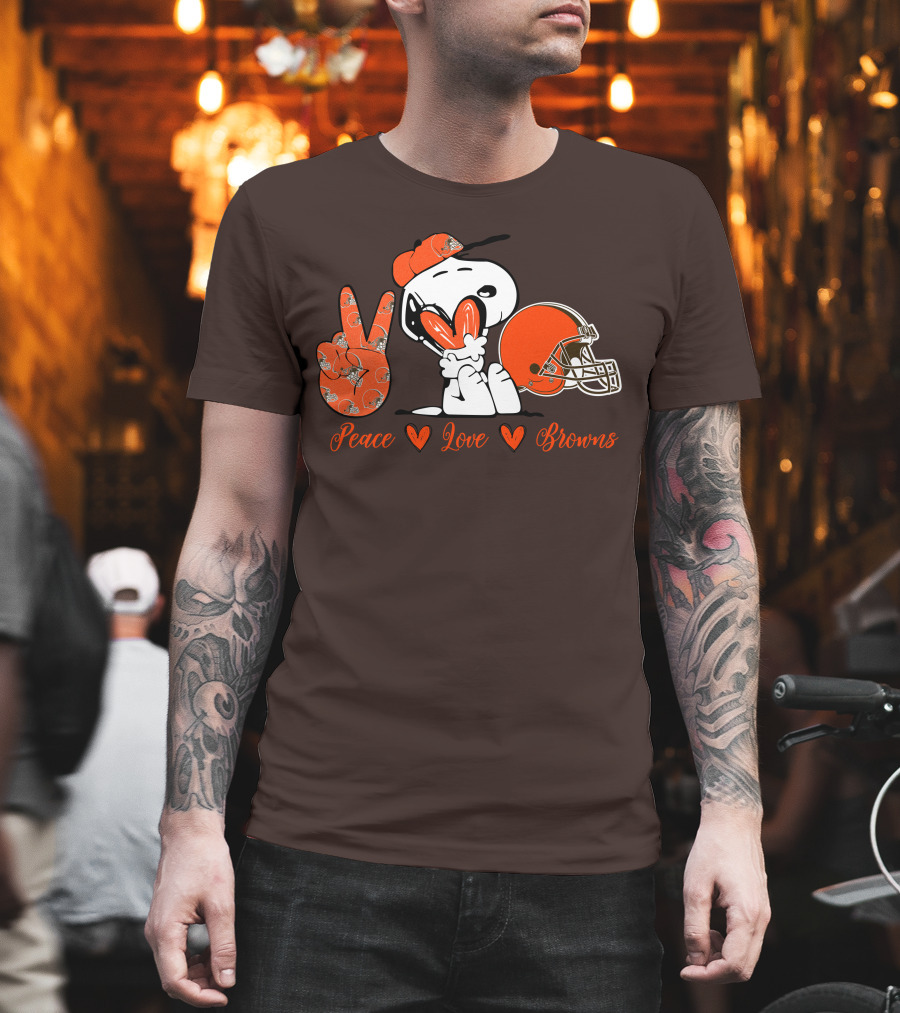 Peace Love Browns Snoopy Cleveland Browns Helmet T-Shirt