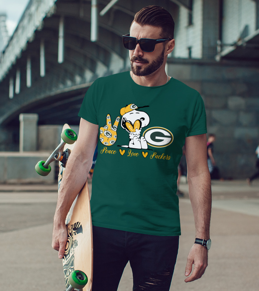 Peace Love Packers Snoopy Green Bay Packers T-Shirt