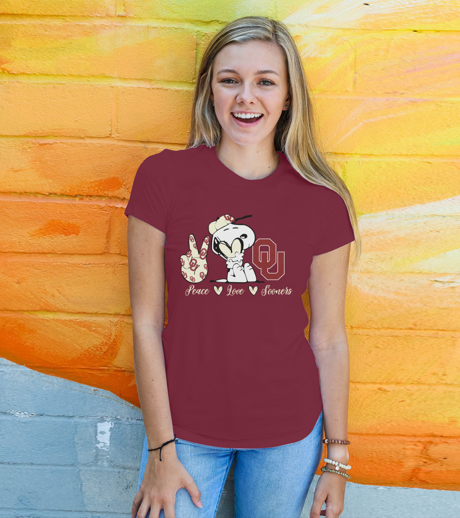 Peace Love Oklahoma Sooners Snoopy Ou T-Shirt