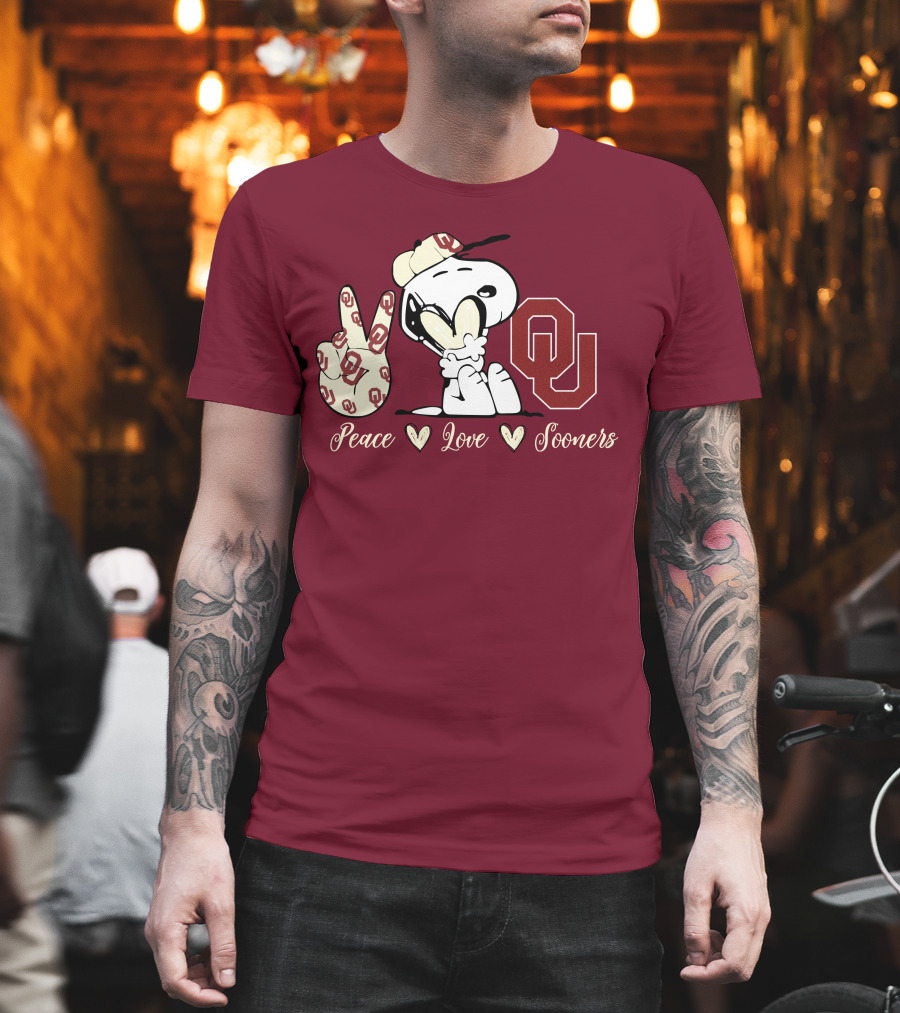 Peace Love Oklahoma Sooners Snoopy Ou T-Shirt