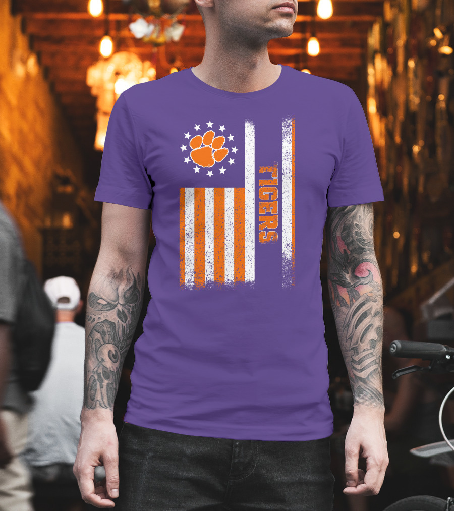 Clemson Tigers American Flag Paw Print T-Shirt