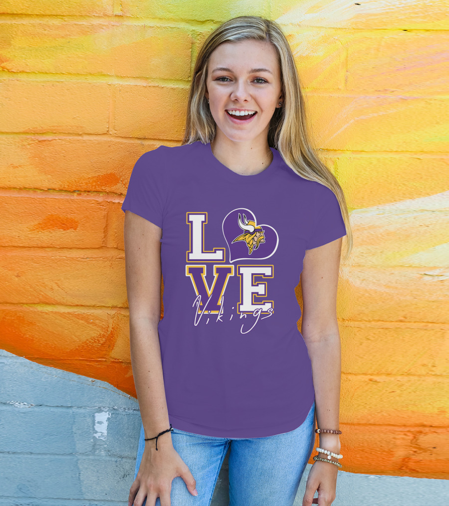 Love Minnesota Vikings Heart T-Shirt