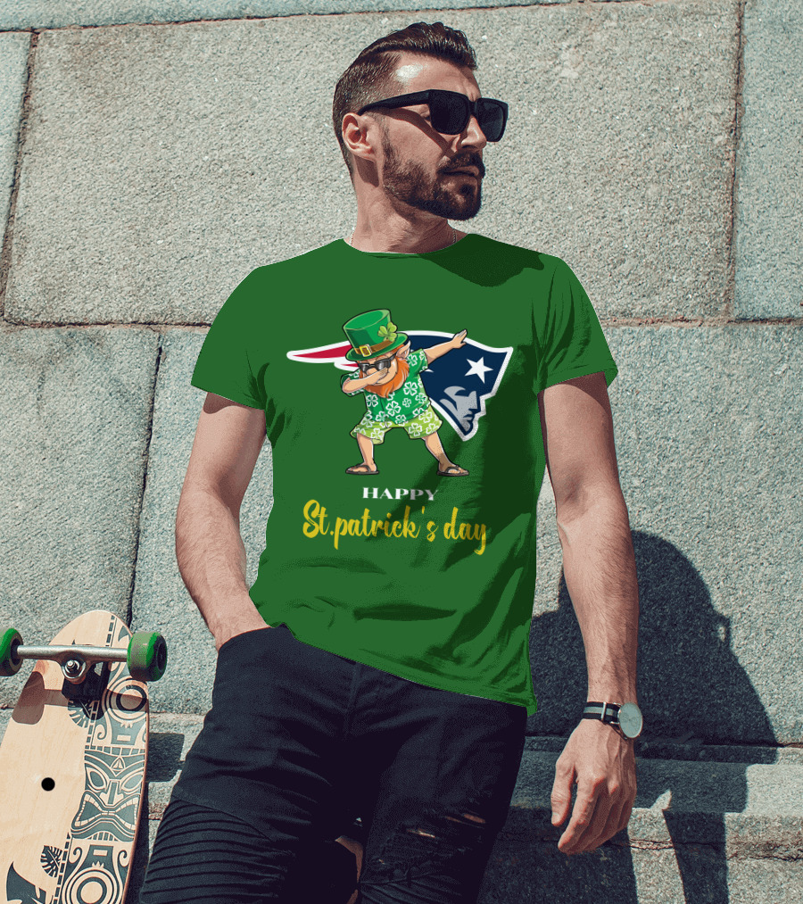 Happy St. Patrick's Day New England Patriots Dabbing Leprechaun T-Shirt