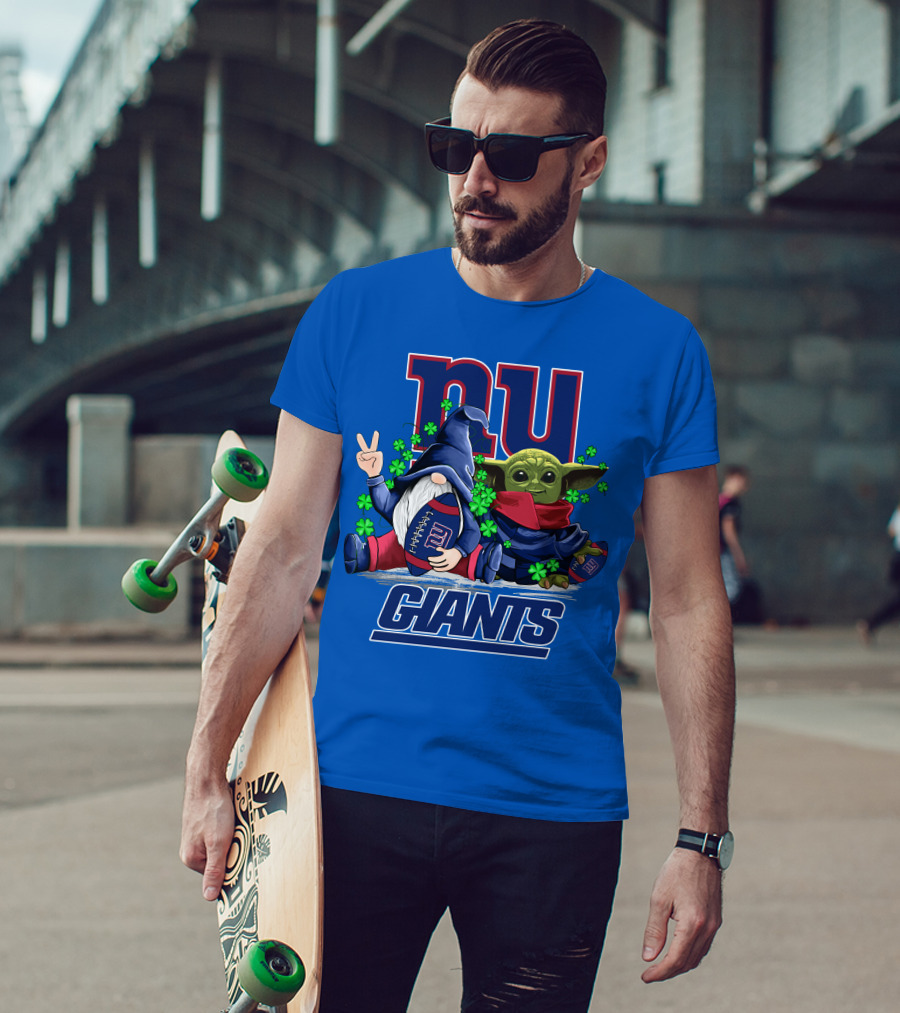 New York Giants Leprechauns Gnomes Baby Yoda Football Clover T-Shirt