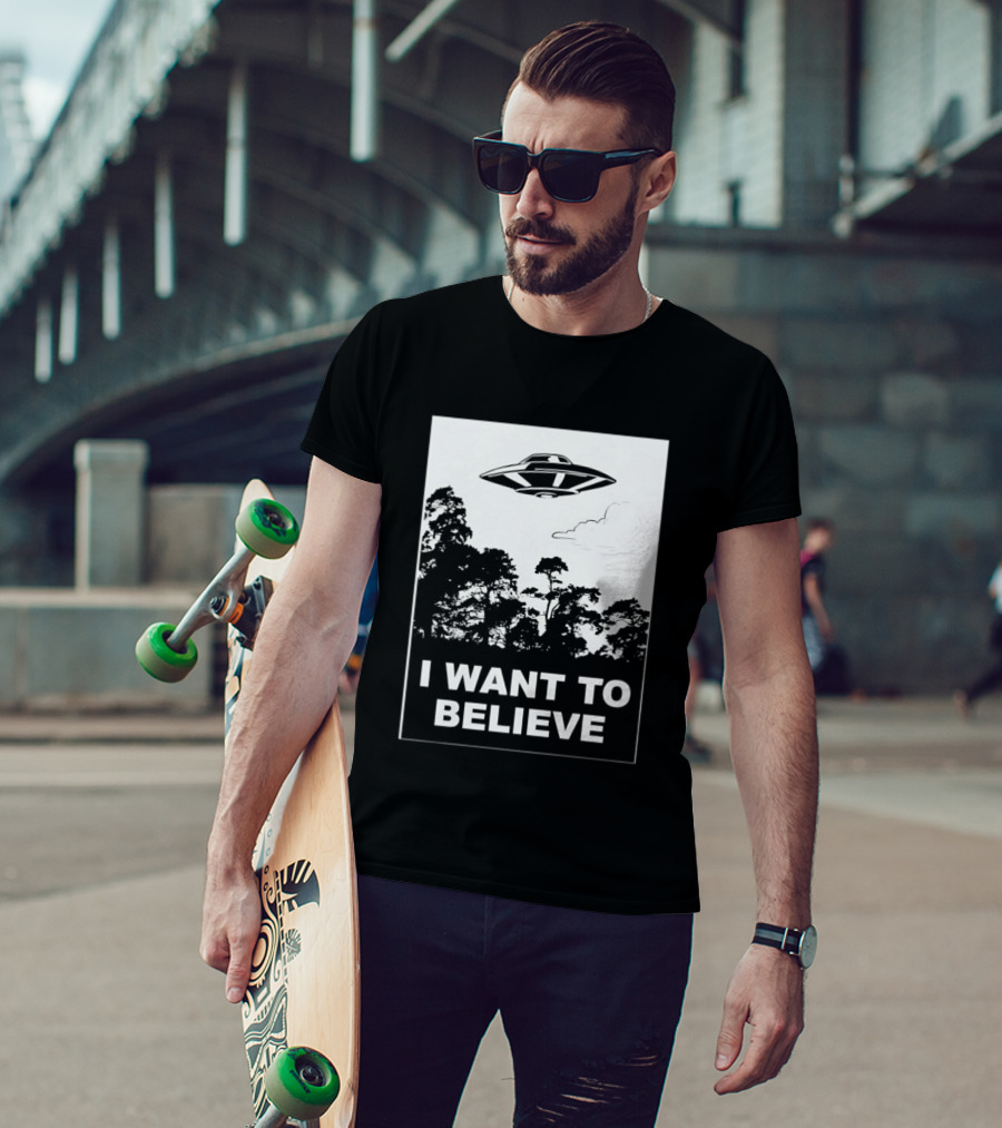 UFO I Want To Believe Flying Saucer Forest T-Shirt