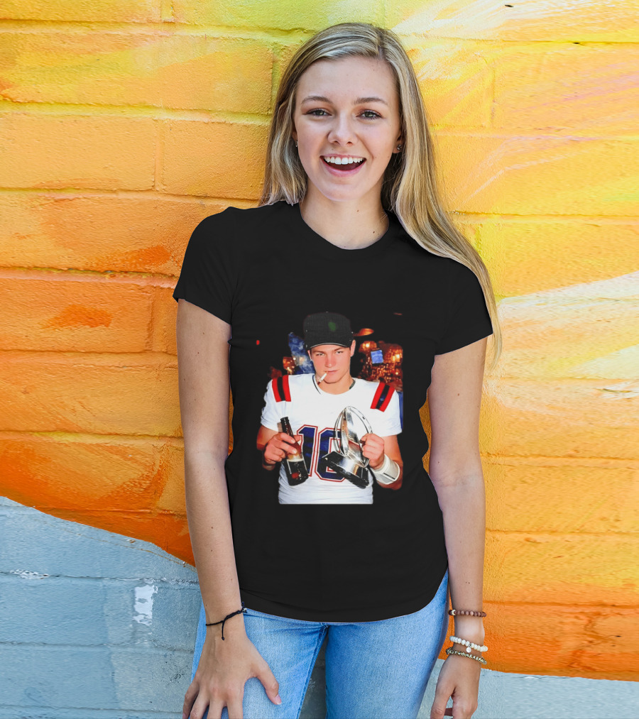 New England Patriots 16 Smoking Beer Trophy T-Shirt