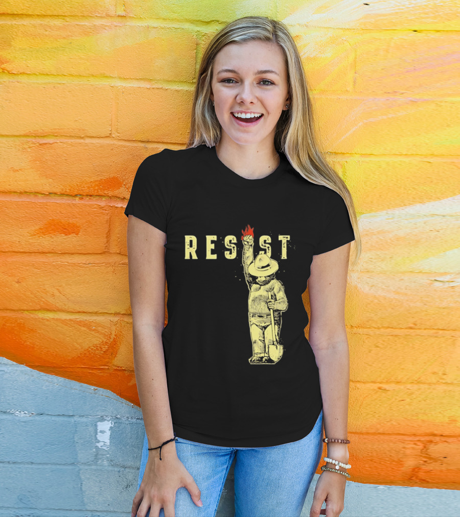 Protect Our National Parks Bear Resist Fist Fire Shovel T-Shirt