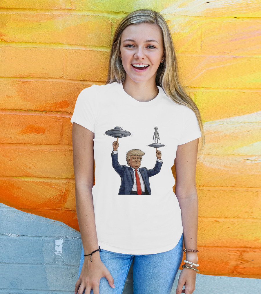 Trump Alien UFO Balancing Act Spinner T-Shirt
