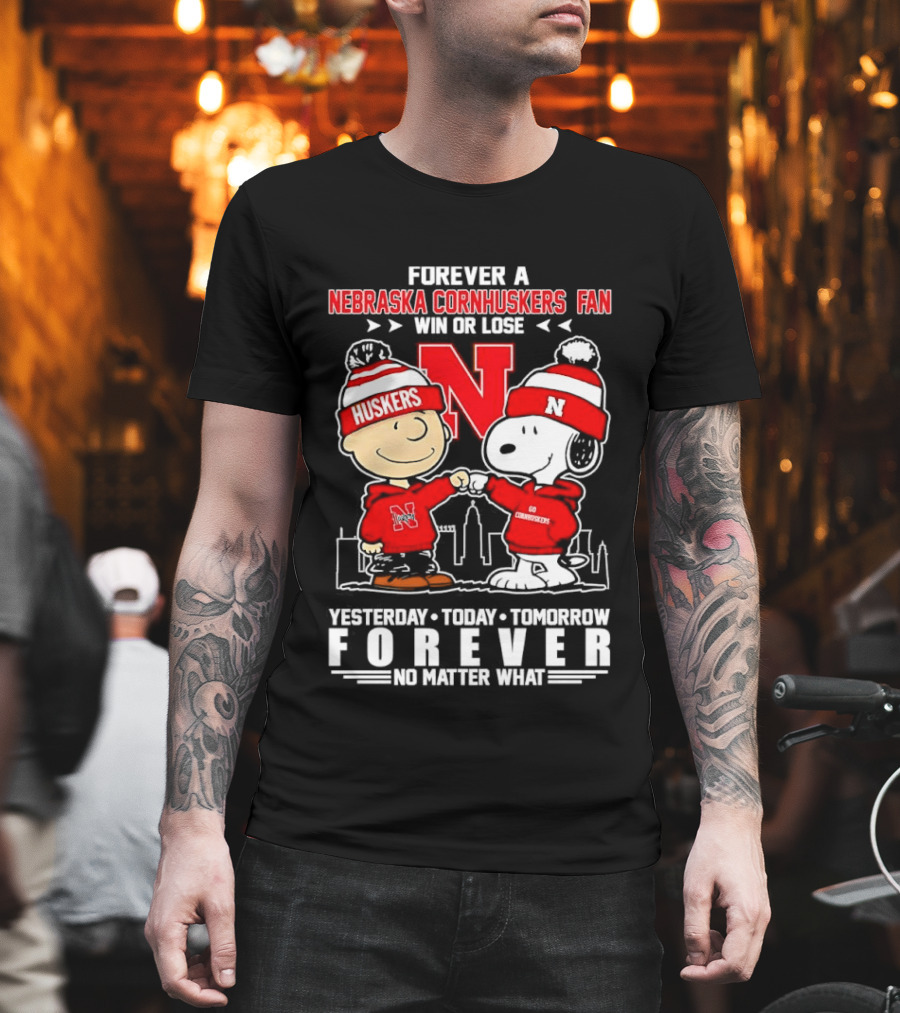 Forever A Nebraska Cornhuskers Fan Charlie Brown Snoopy Huskers Forever No Matter What T-Shirt