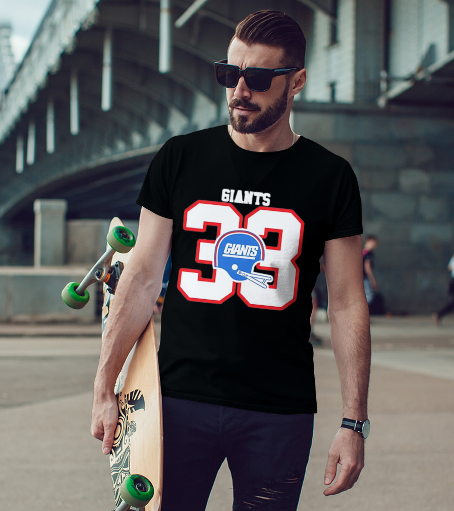 New York Giants 33 Helmet 80s Retro Football T-Shirt