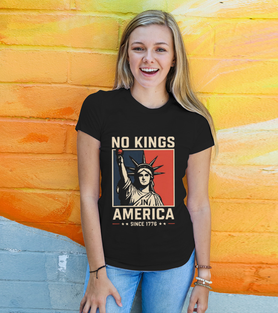 No Kings America Statue Since 1776 Comfort Colors® T-Shirt