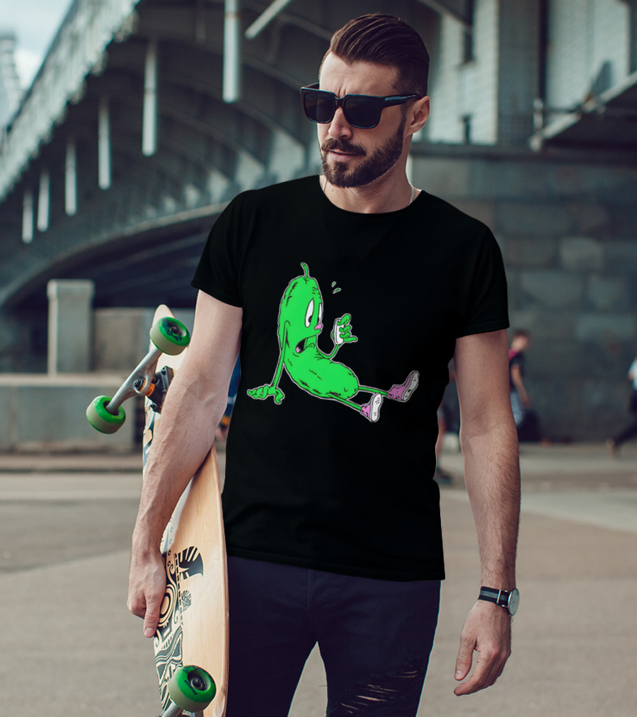 Stunsig Green Pickle Cartoon Phone Expression T-Shirt