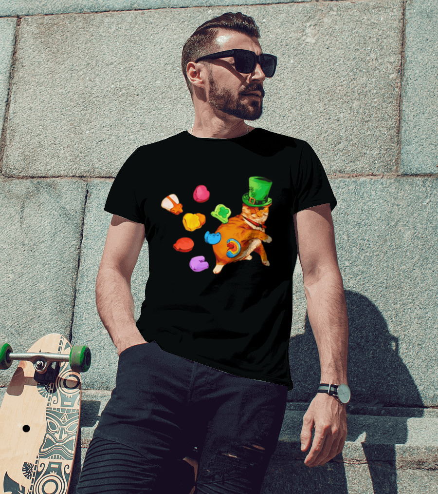 Lucky Cat With Green Clover Hat And Multicolored Elements St Patrick's Day T-Shirt