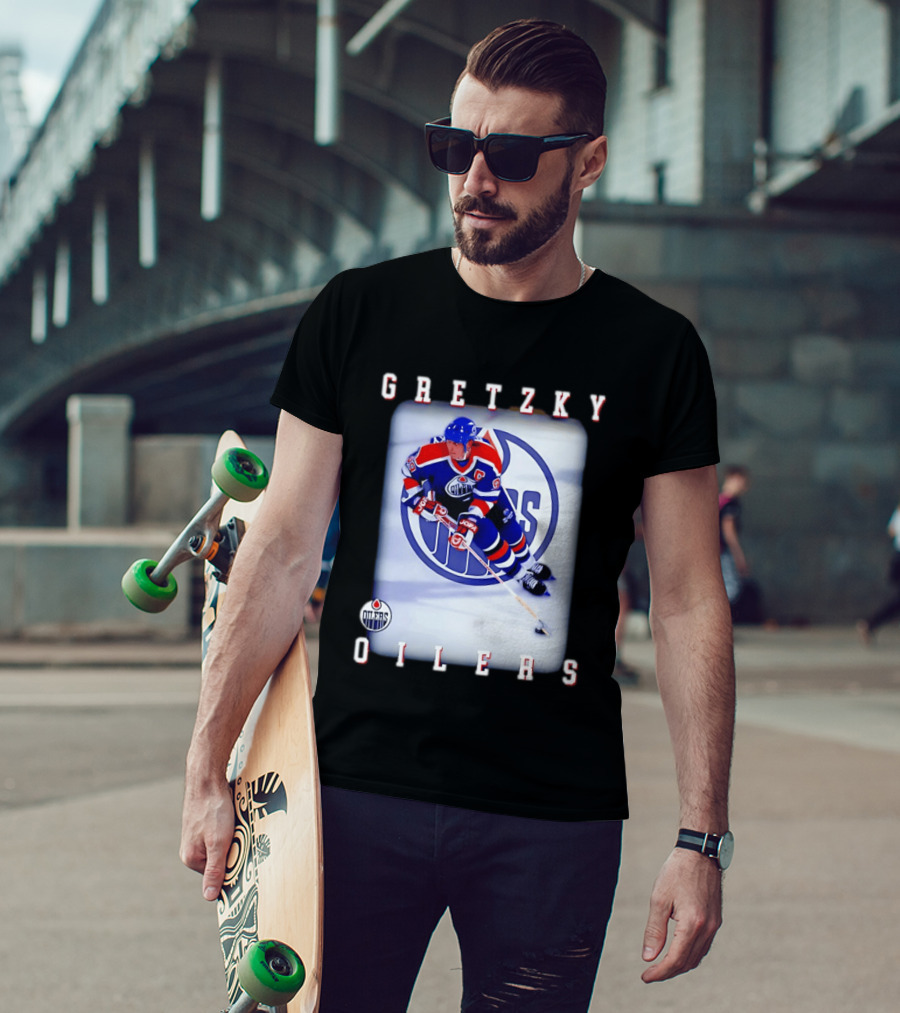 Wayne Gretzky Edmonton Oilers Iconic NHL Legend Action Shot T-Shirt