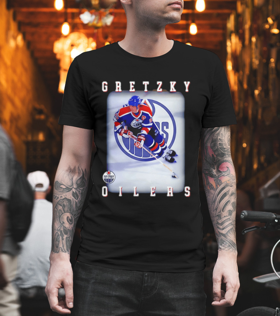 Wayne Gretzky Edmonton Oilers Iconic NHL Legend Action Shot T-Shirt