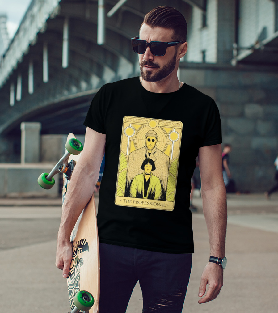 Léon The Professional Tarot Card T-Shirt