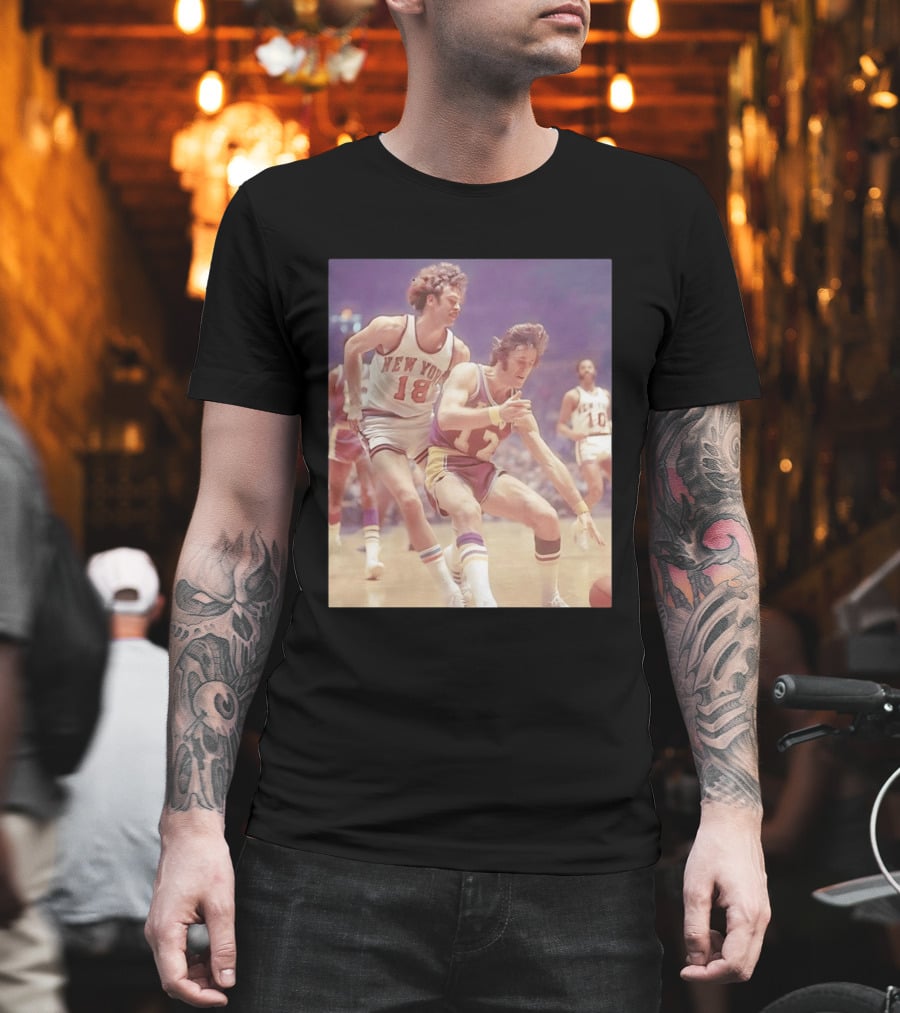 New York 18 Vs Los Angeles 12 Iconic Basketball Legends Phil Jackson Pat Riley Action Moment T-Shirt