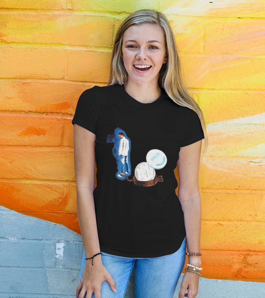 A Snus Gekettet Meme With Snus Tin And Chain T-Shirt