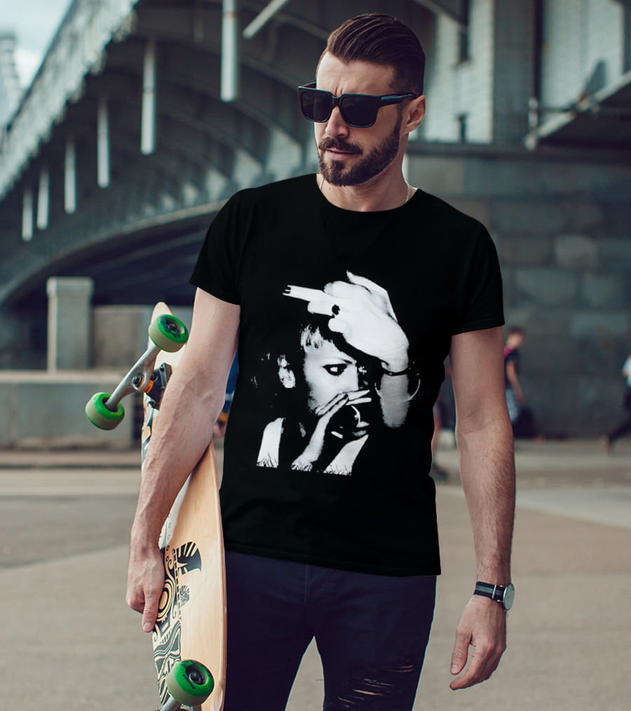 Gwen Stefani Middle Finger Classic Punk Rock Iconic Gesture T-Shirt