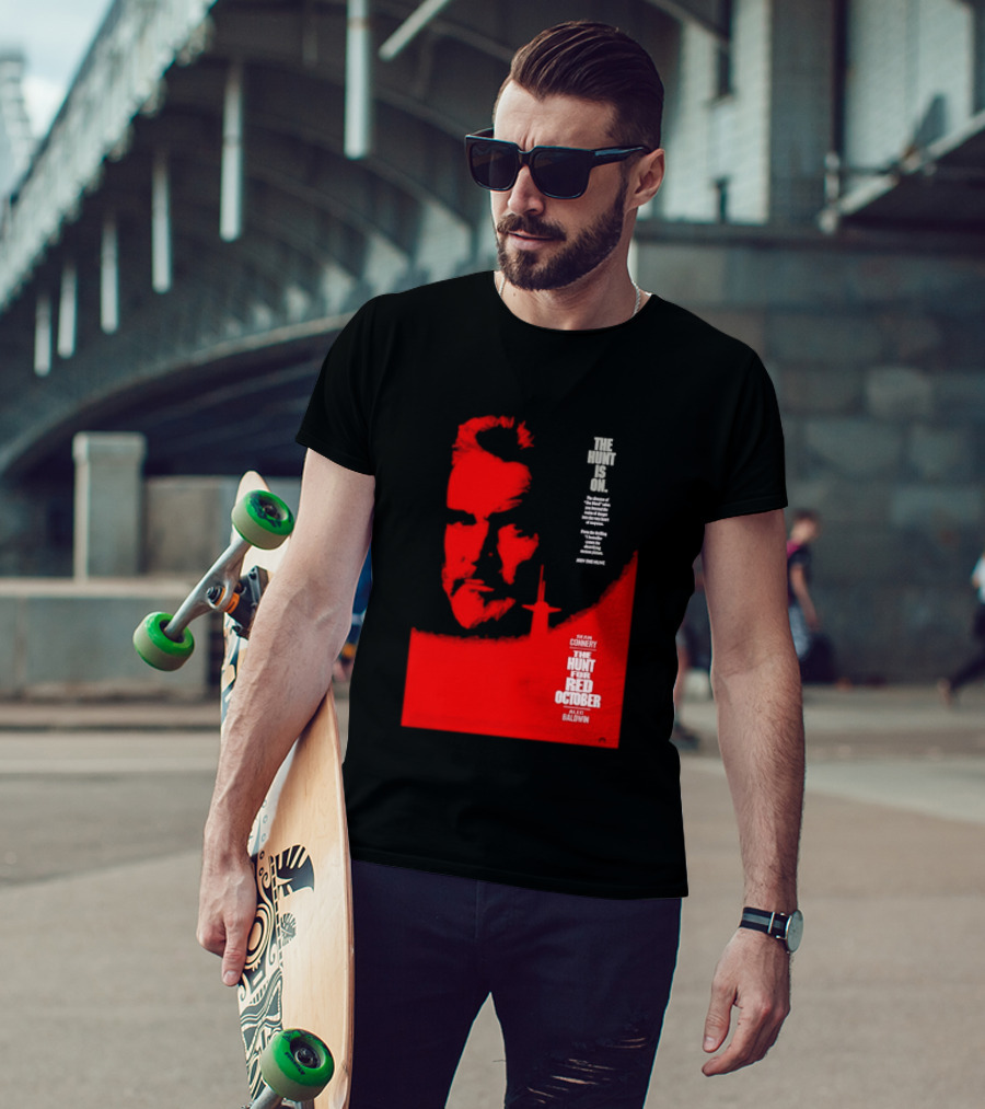 The Hunt Is On For The Hunt For Red October 1990 Movie Sean Connery Alec Baldwin T-Shirt